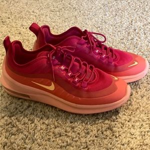 Nike women’s air max axis running shoes! Hot pink! Women’s size 9